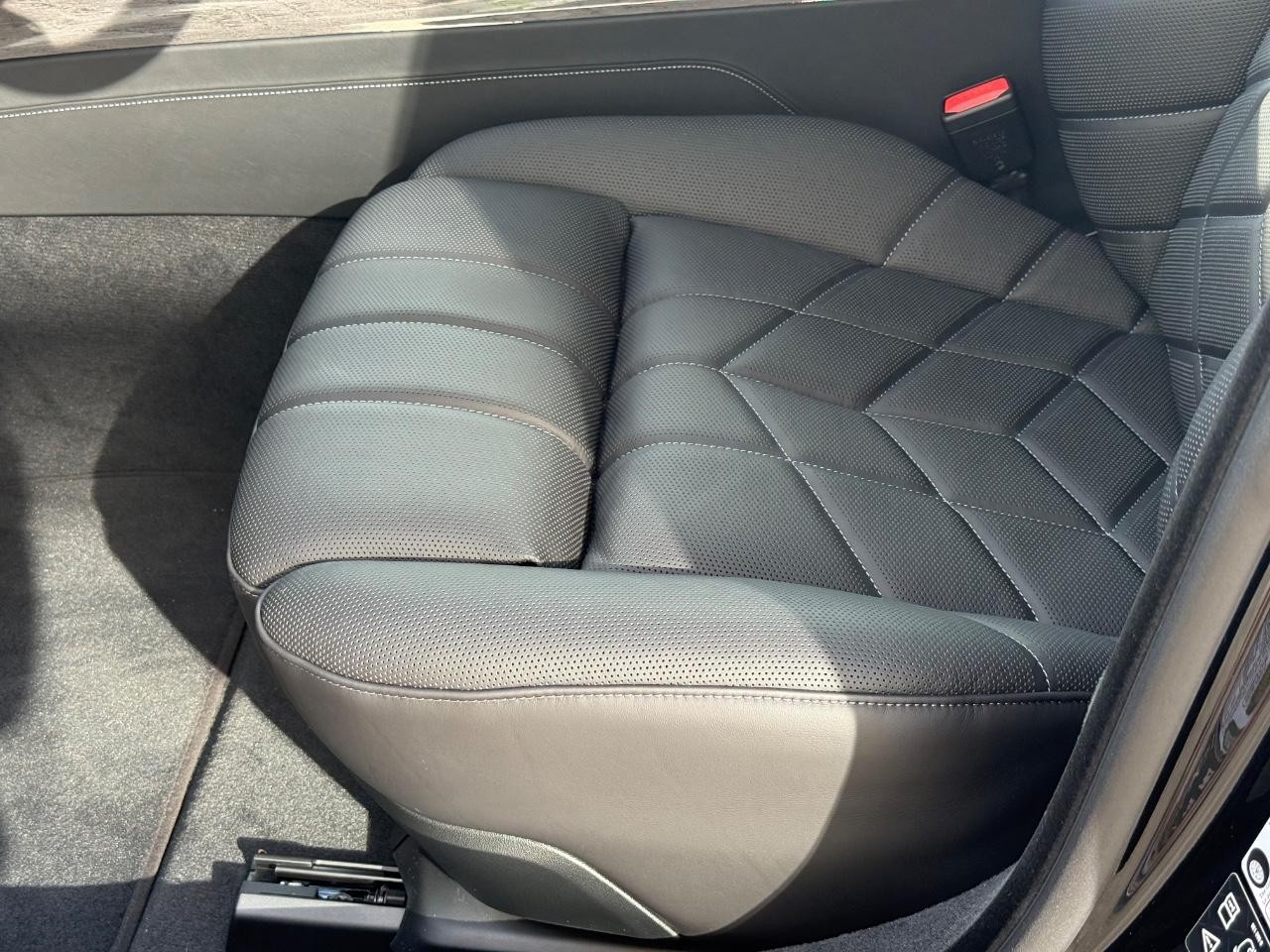 BMW 7 Series Vehicle Image 19