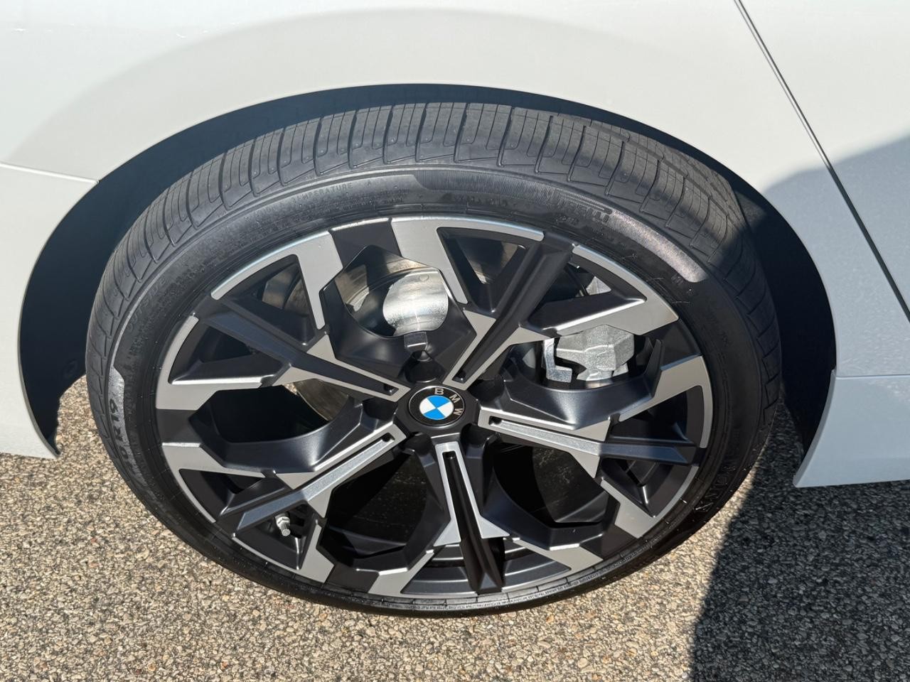 BMW 3 Series Vehicle Image 04