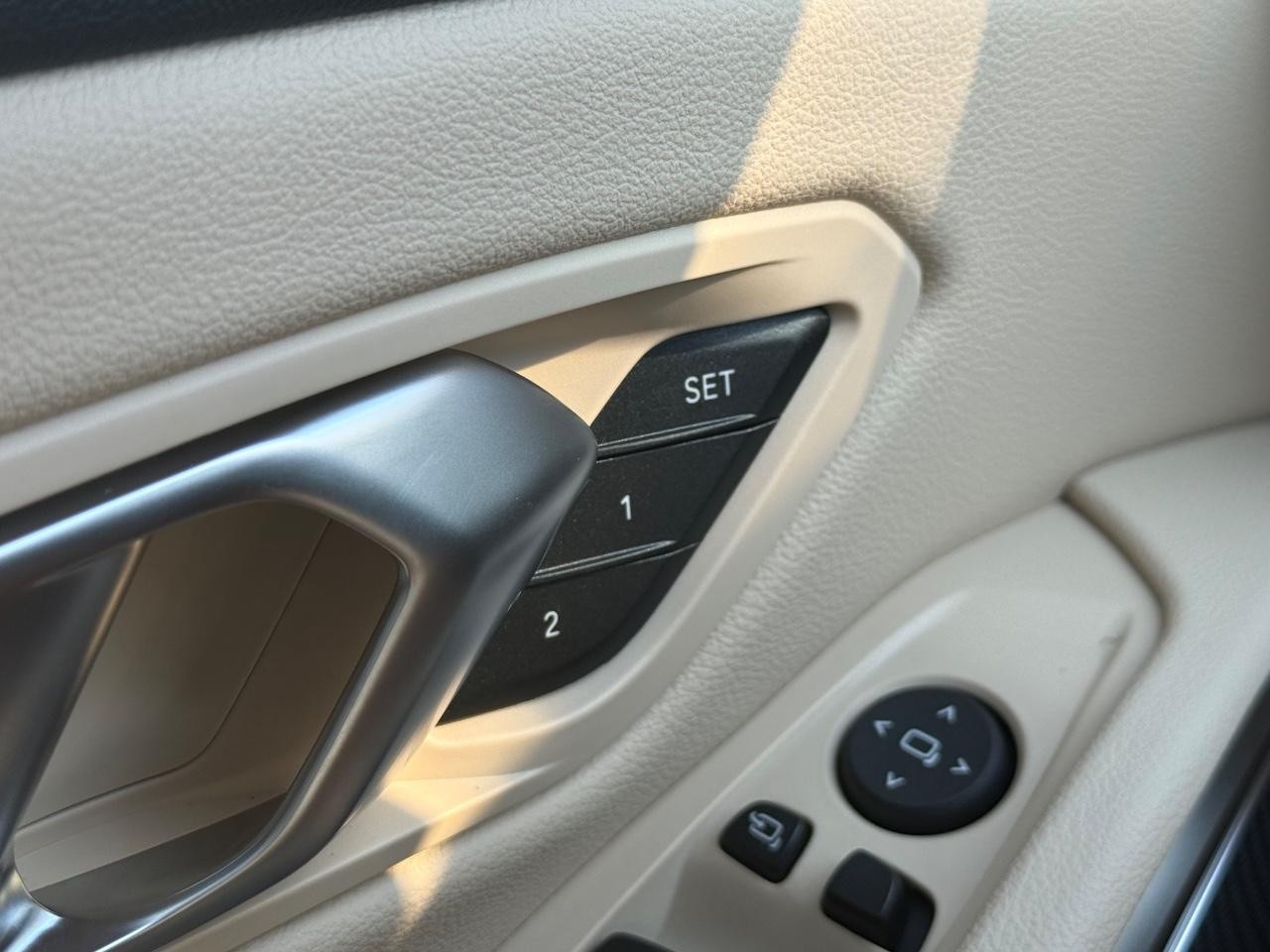 BMW 3 Series Vehicle Image 18