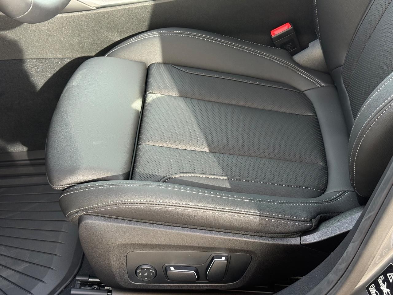 BMW 3 Series Vehicle Image 18