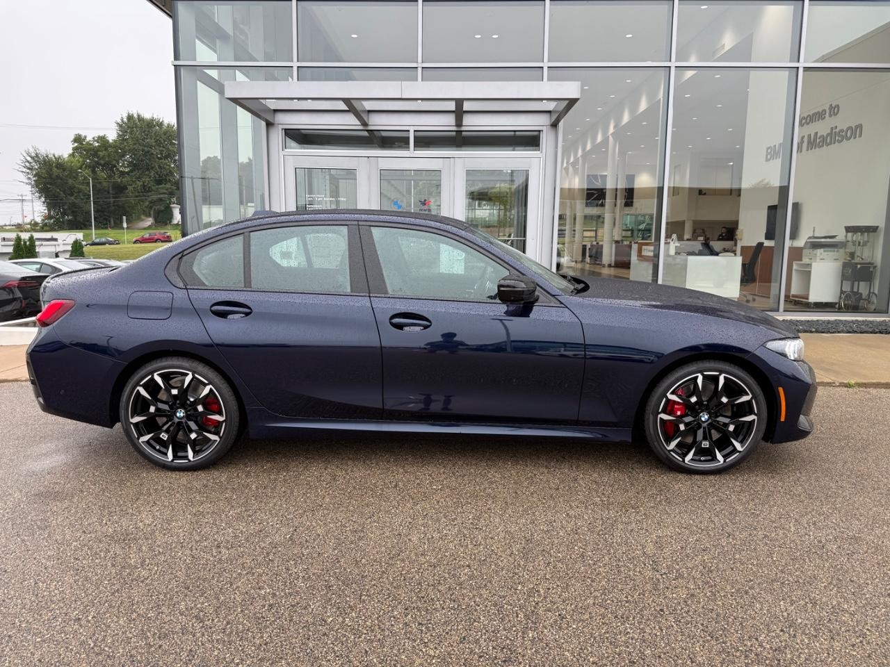 BMW 3 Series Vehicle Image 02