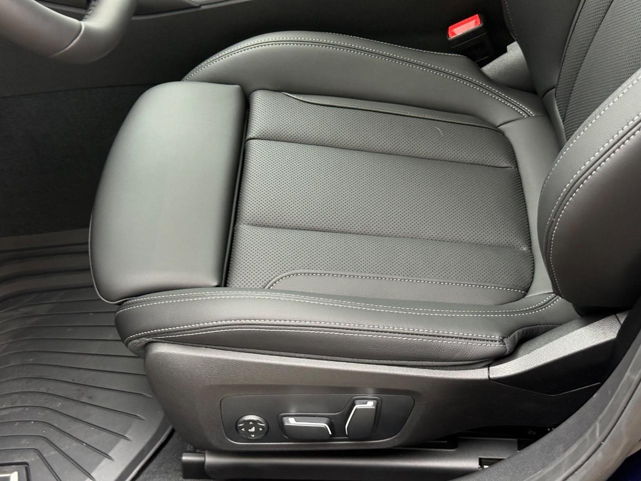 BMW 3 Series Vehicle Image 17