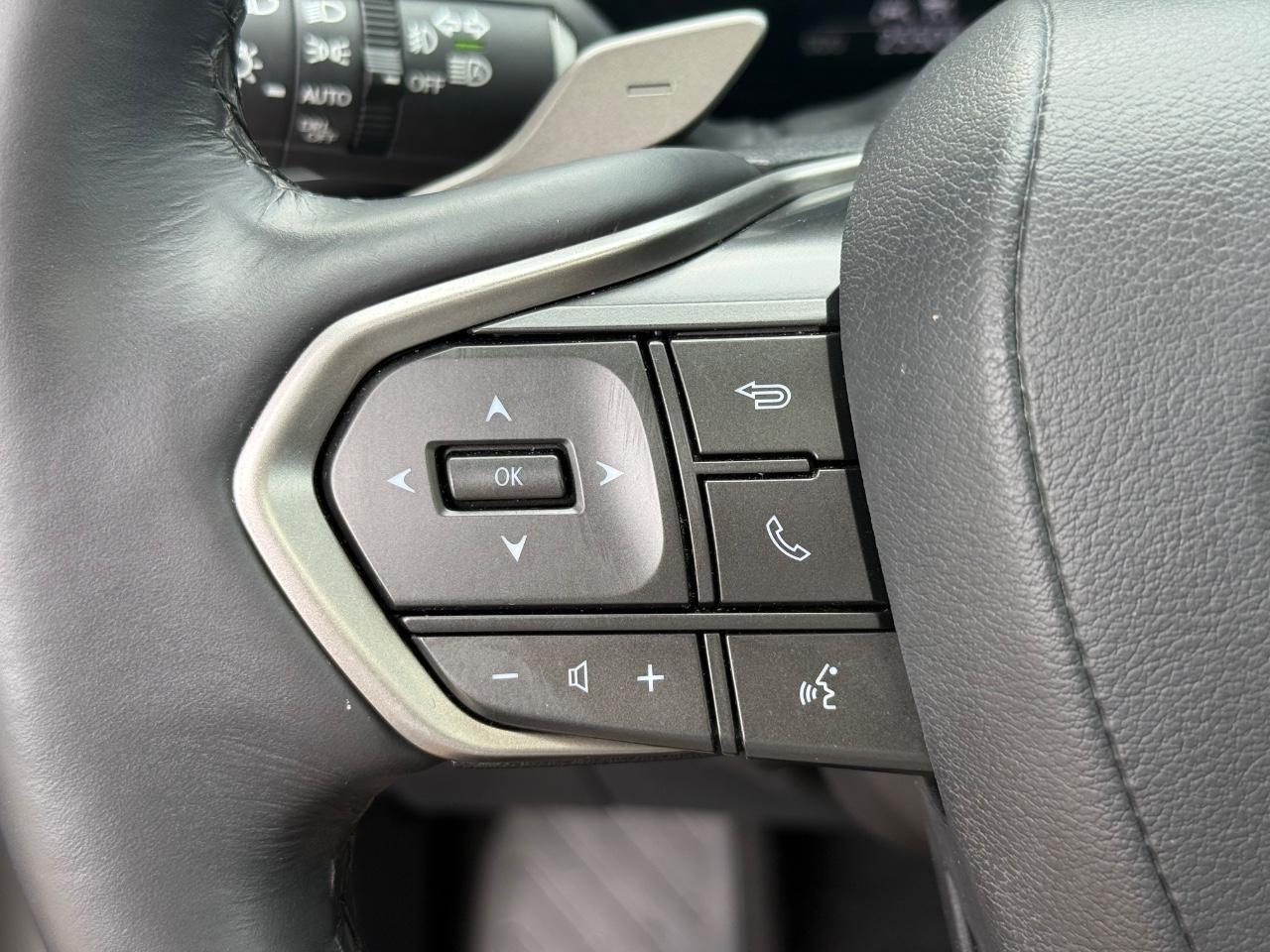 Lexus NX Vehicle Image 17