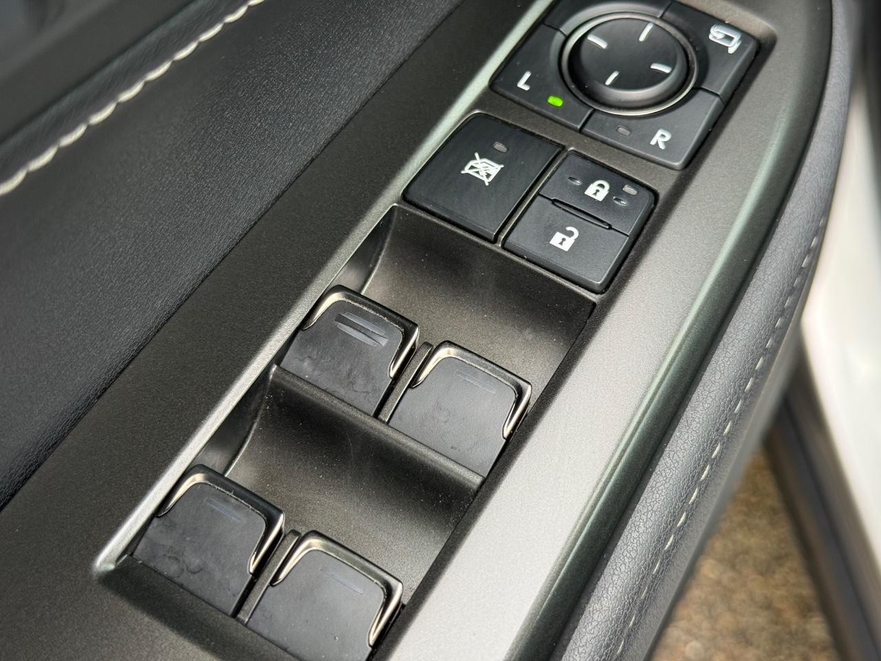 Lexus NX Vehicle Image 22