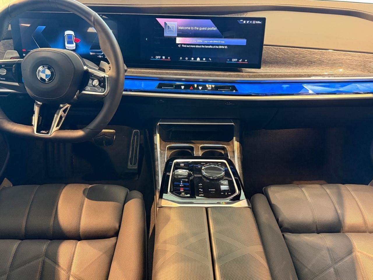 BMW 7 Series Vehicle Image 11