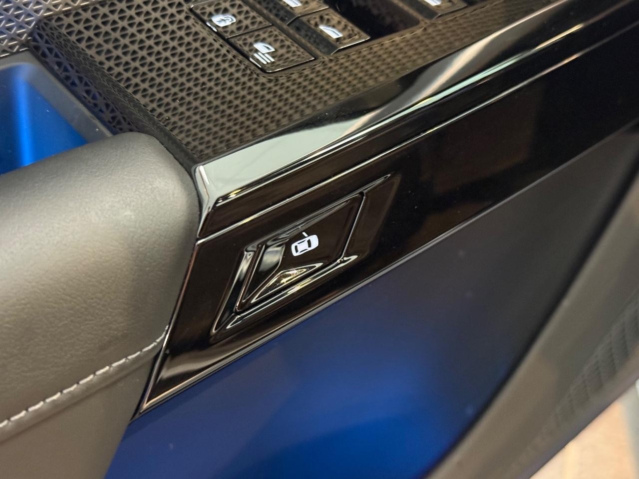 BMW 7 Series Vehicle Image 22