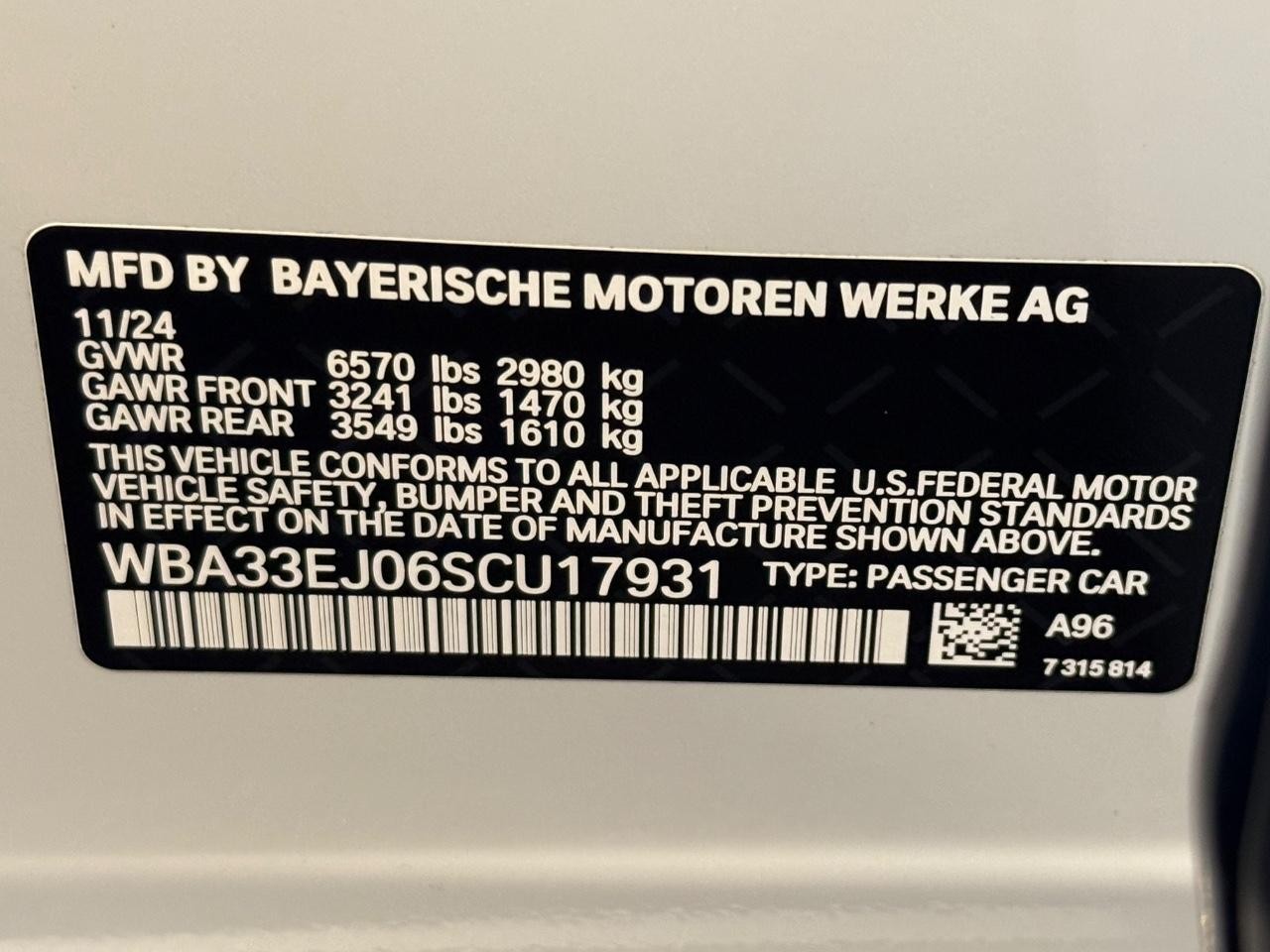 BMW 7 Series Vehicle Image 24