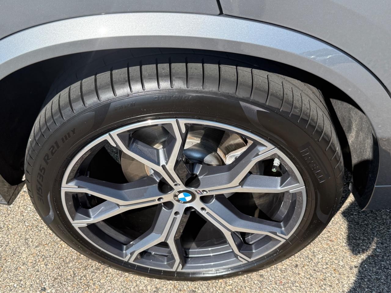 BMW X5 Vehicle Image 04