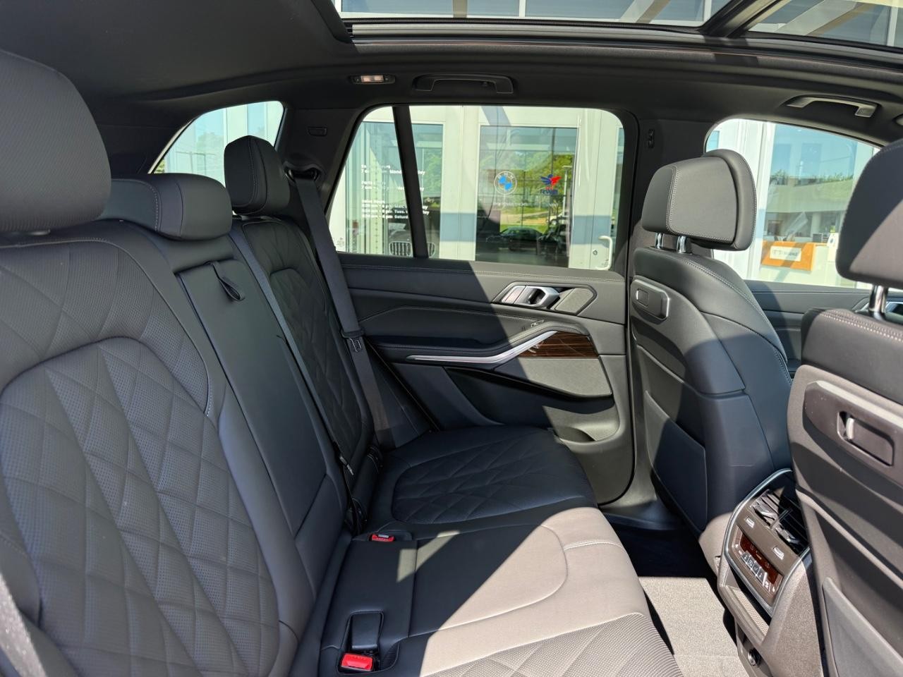 BMW X5 Vehicle Image 05