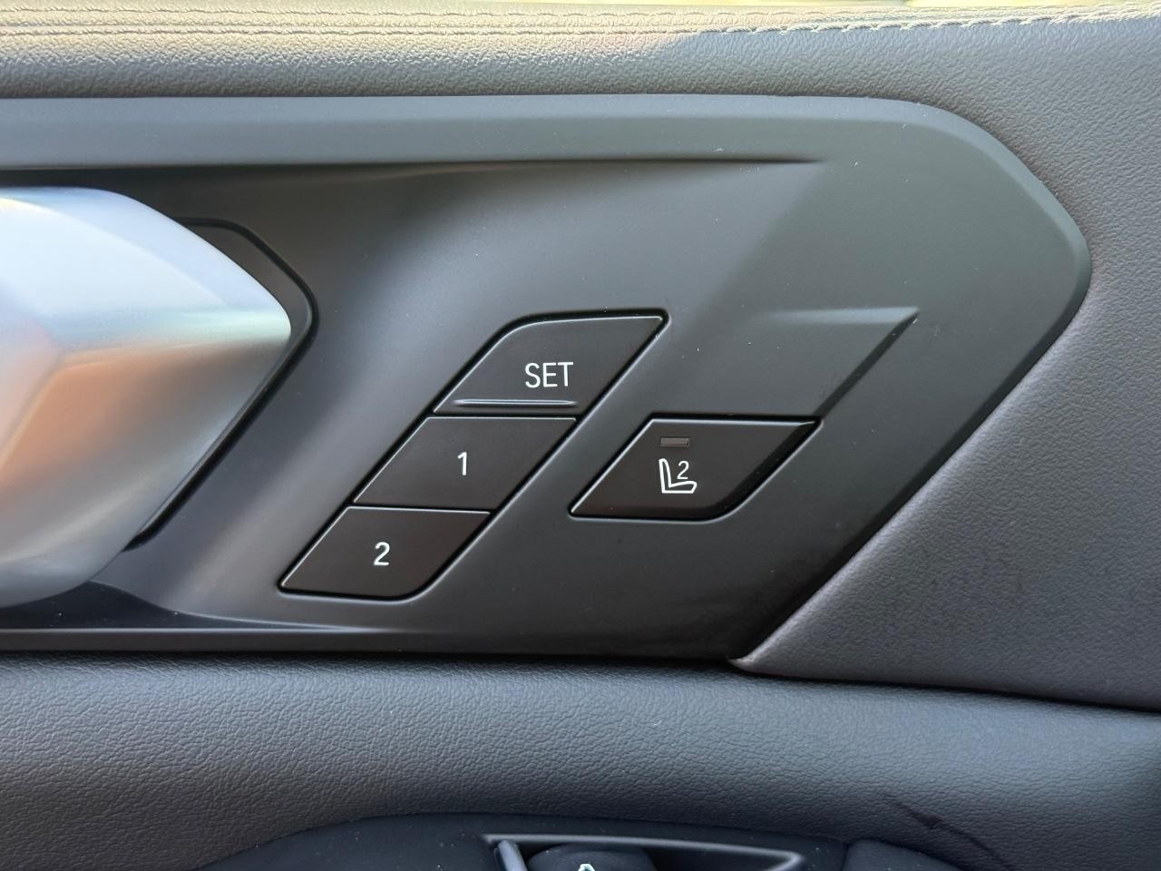 BMW X5 Vehicle Image 11