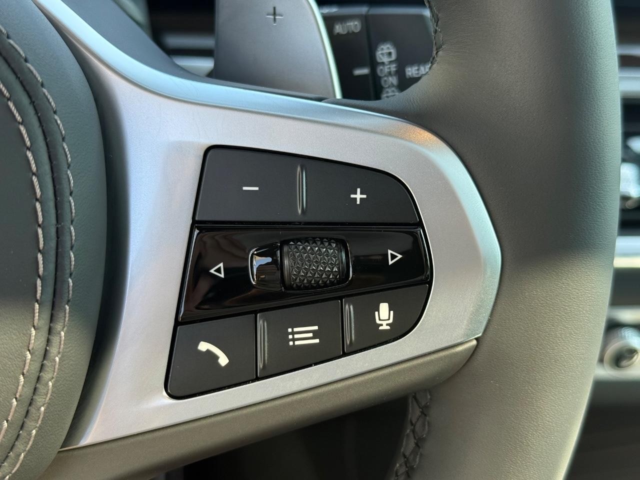 BMW X5 Vehicle Image 13