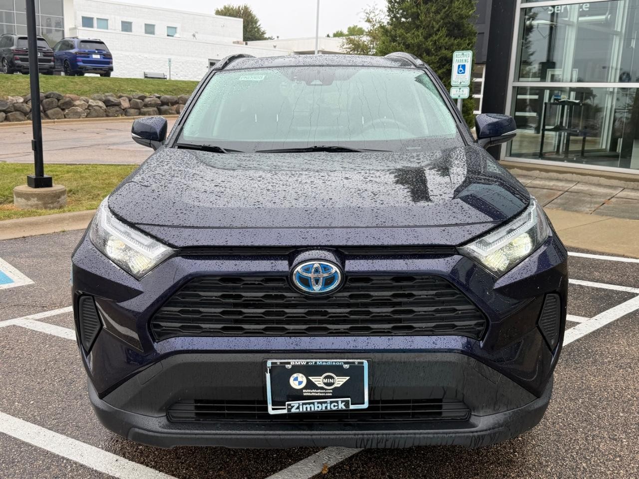 Toyota RAV4 Vehicle Image 09