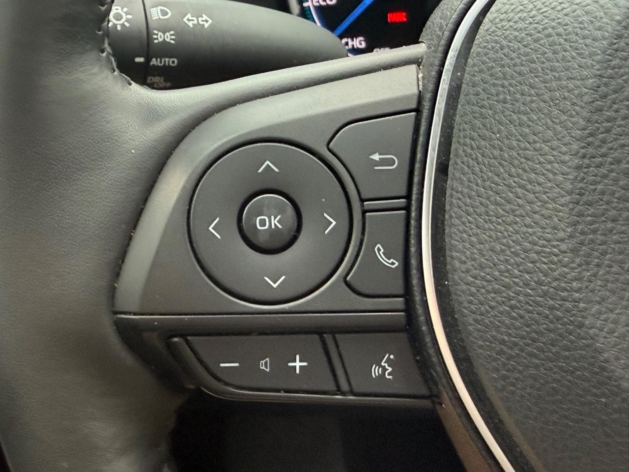 Toyota RAV4 Vehicle Image 17