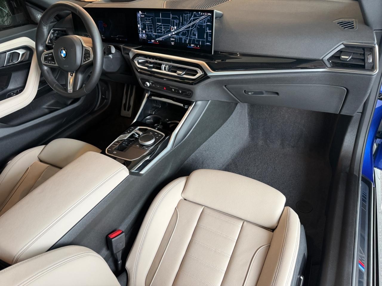 BMW 2 Series Vehicle Image 10