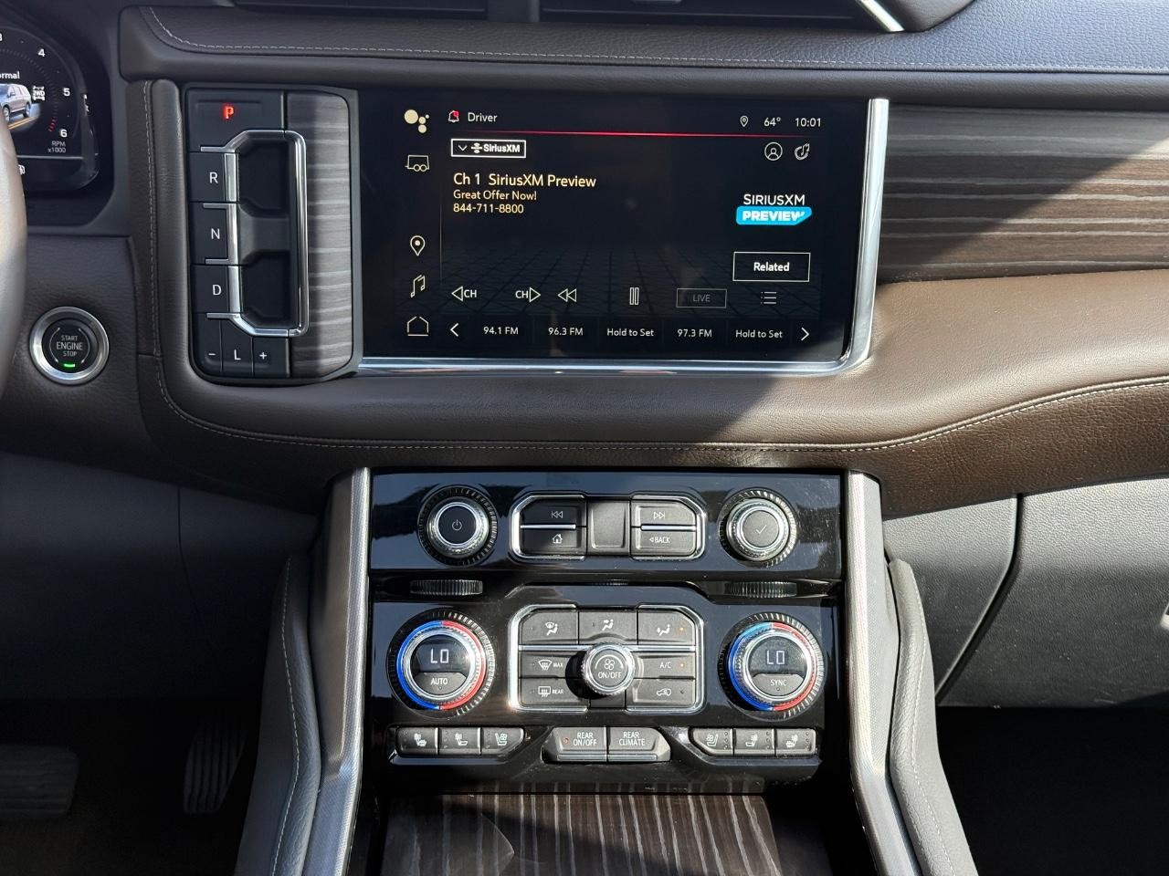 GMC Yukon XL Vehicle Image 12