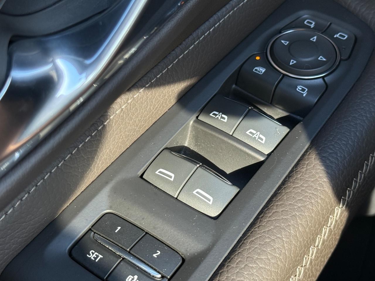 GMC Yukon XL Vehicle Image 22