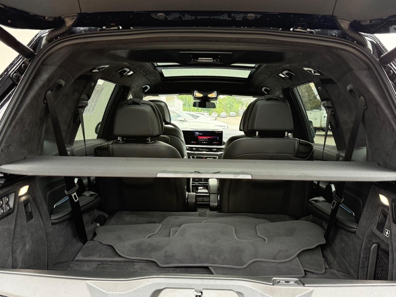BMW X7 Vehicle Image 05