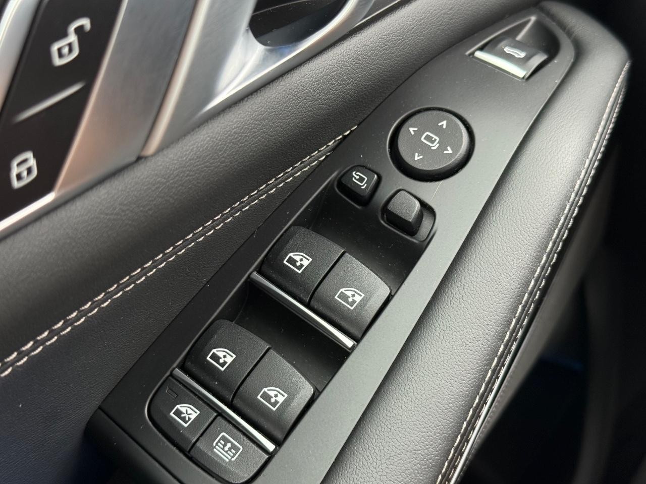 BMW X7 Vehicle Image 23