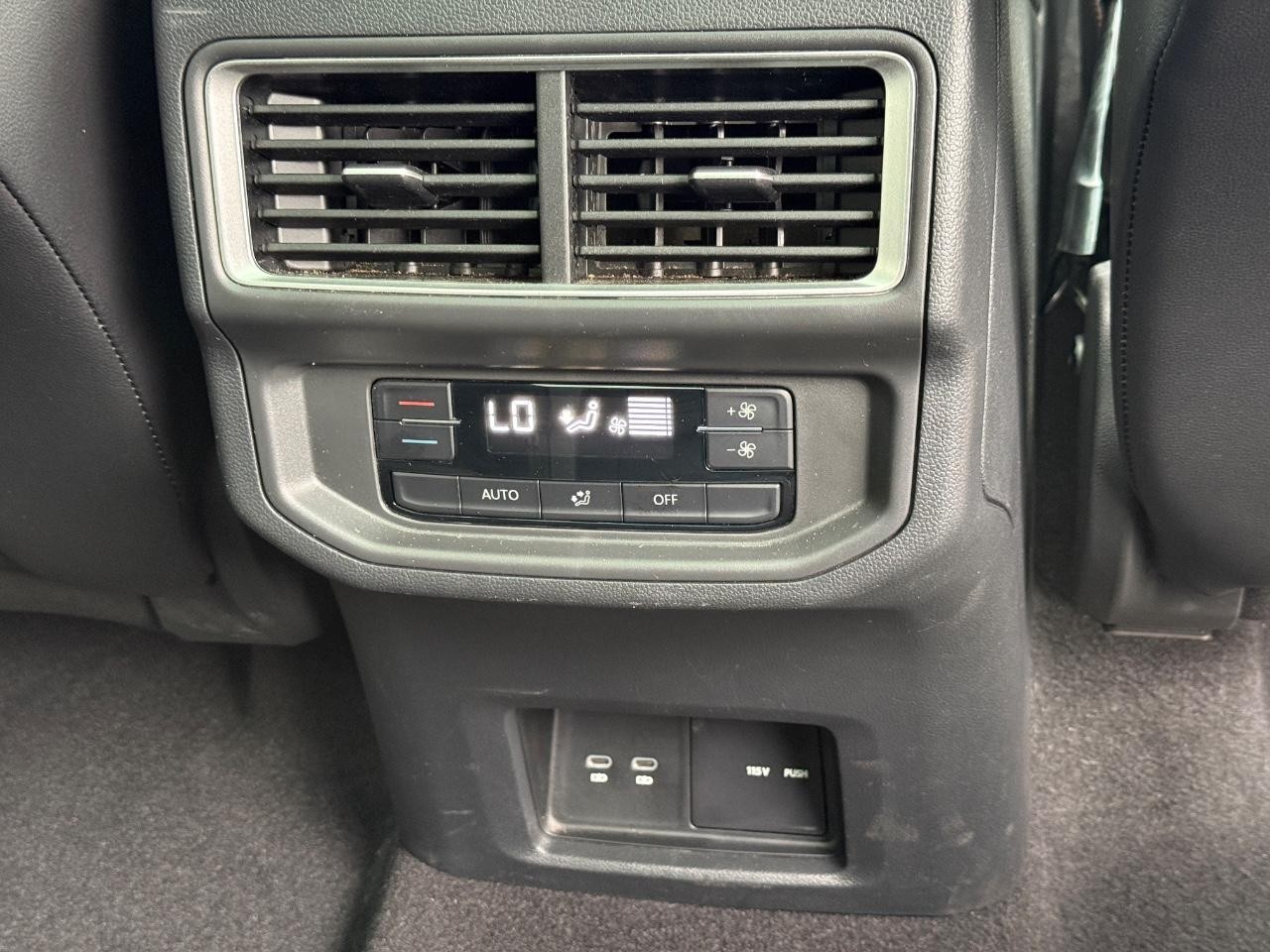 Volkswagen Atlas Vehicle Image 13