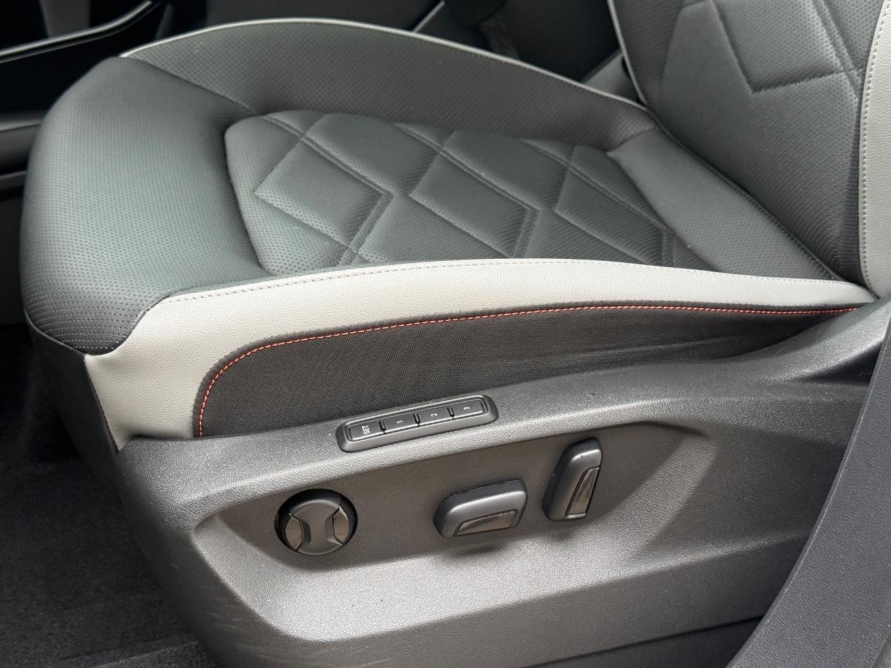 Volkswagen Atlas Vehicle Image 25