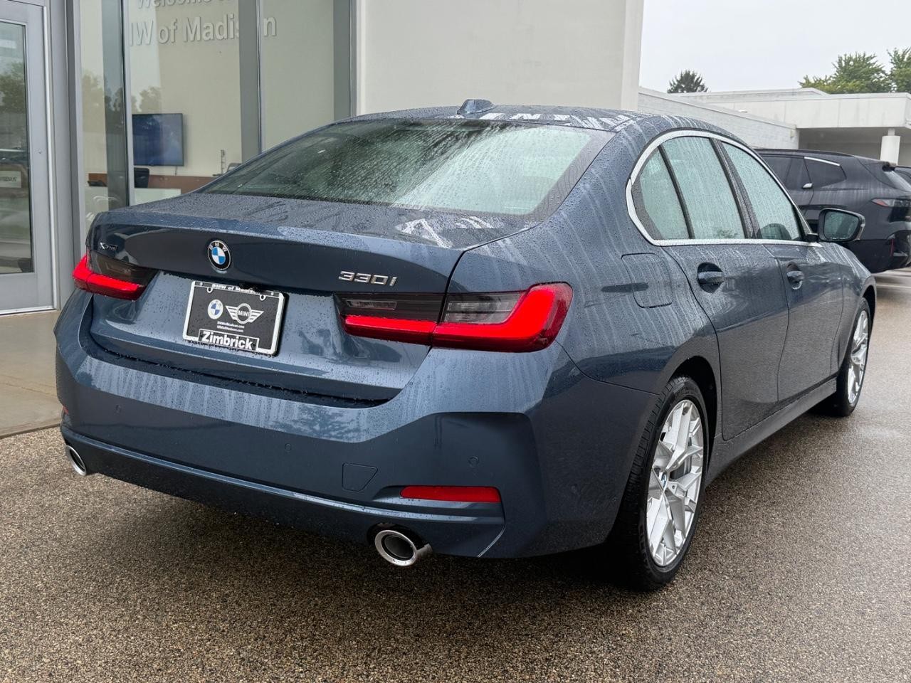 BMW 3 Series Vehicle Image 03