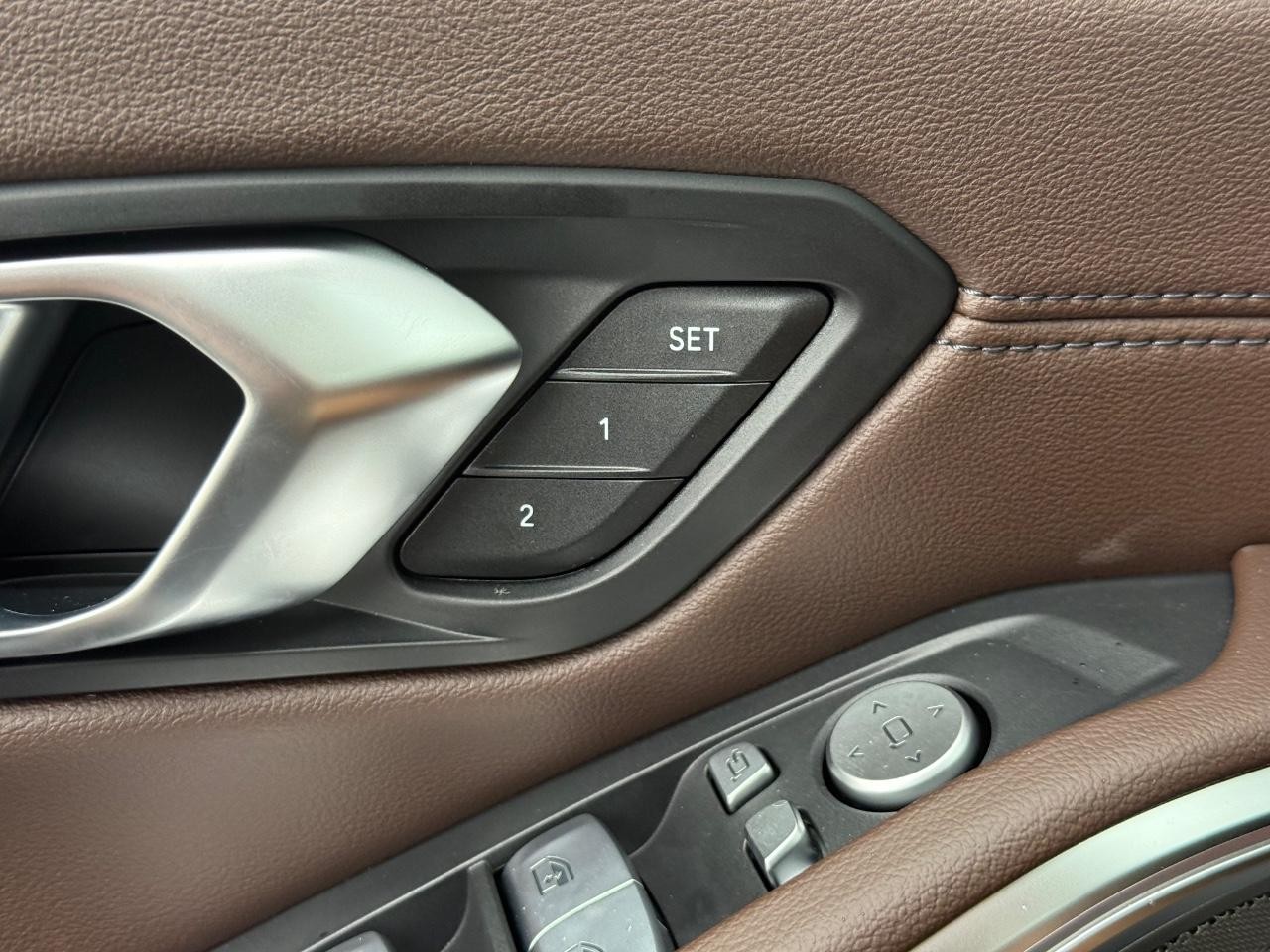 BMW 3 Series Vehicle Image 11
