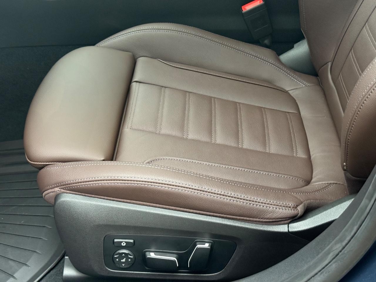 BMW 3 Series Vehicle Image 18