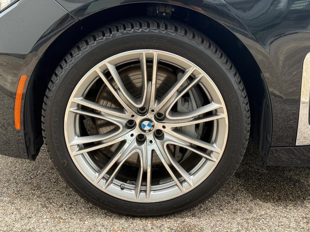BMW 7 Series Vehicle Image 07