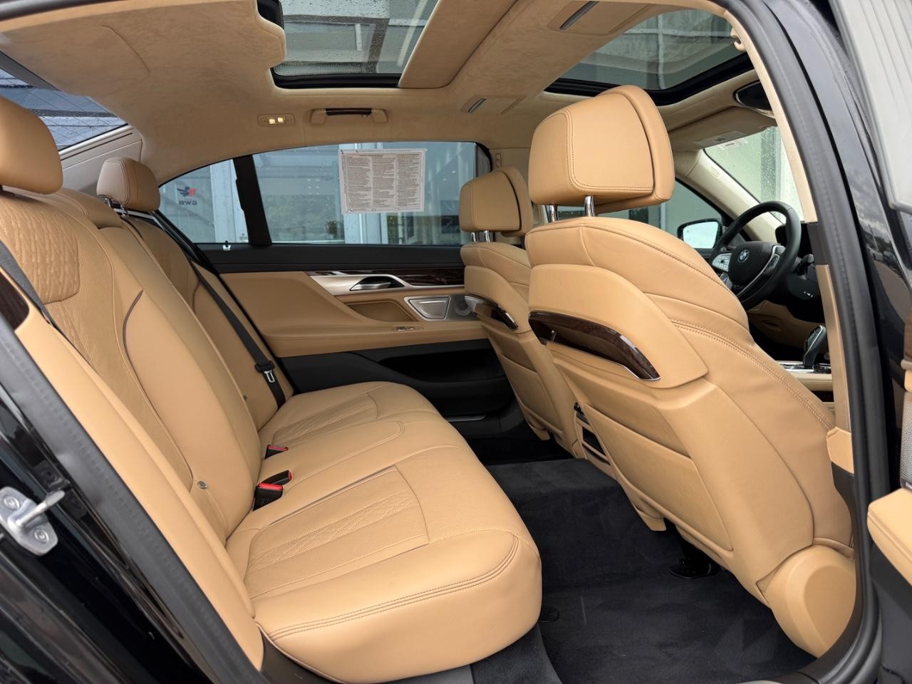 BMW 7 Series Vehicle Image 10