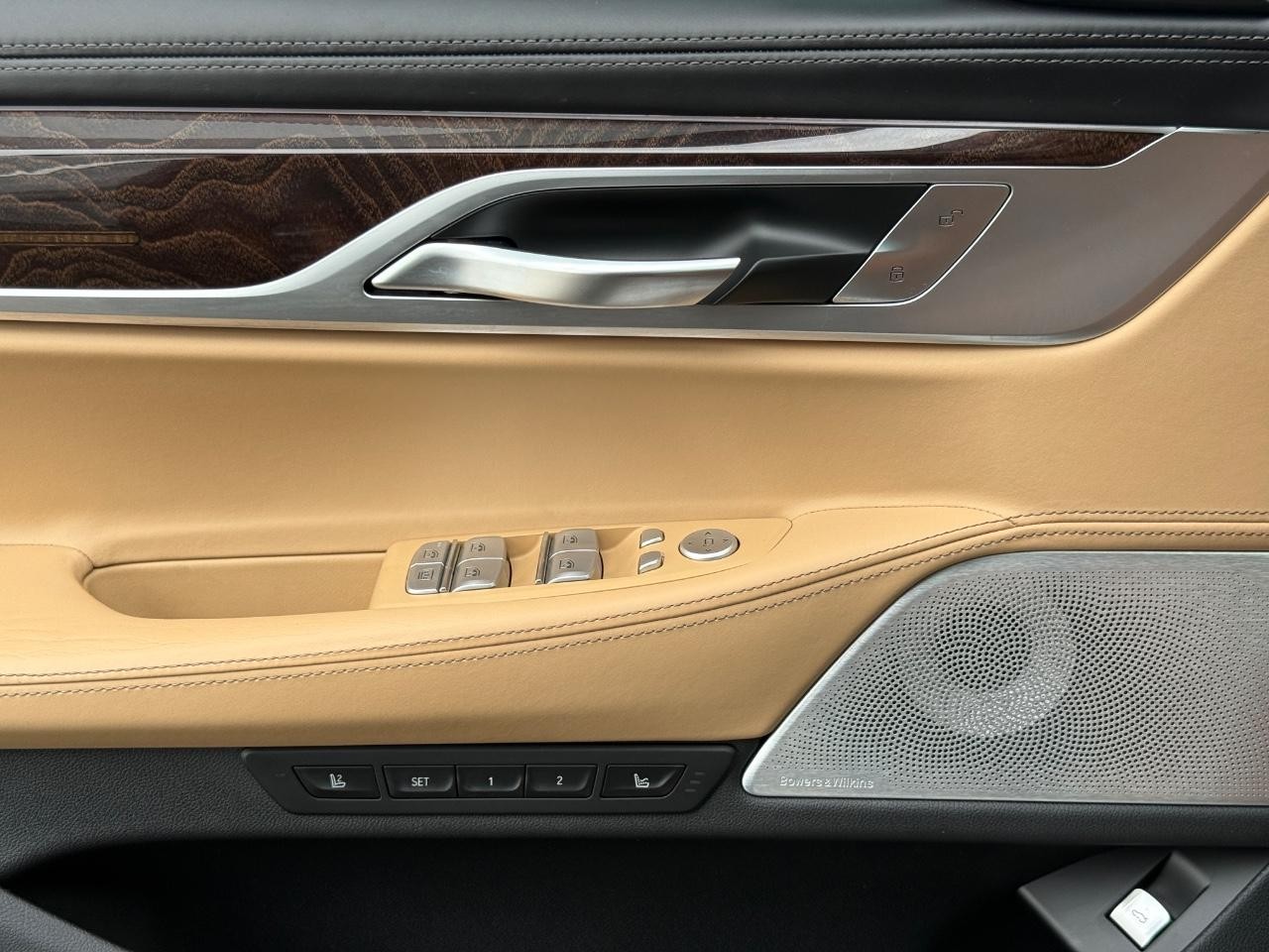 BMW 7 Series Vehicle Image 26