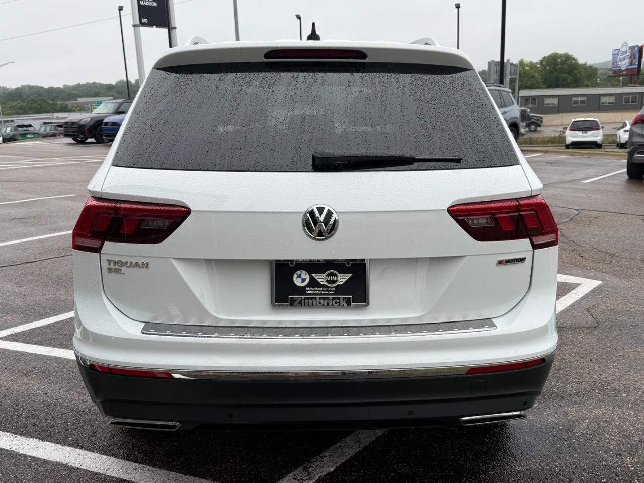 Volkswagen Tiguan Vehicle Image 04