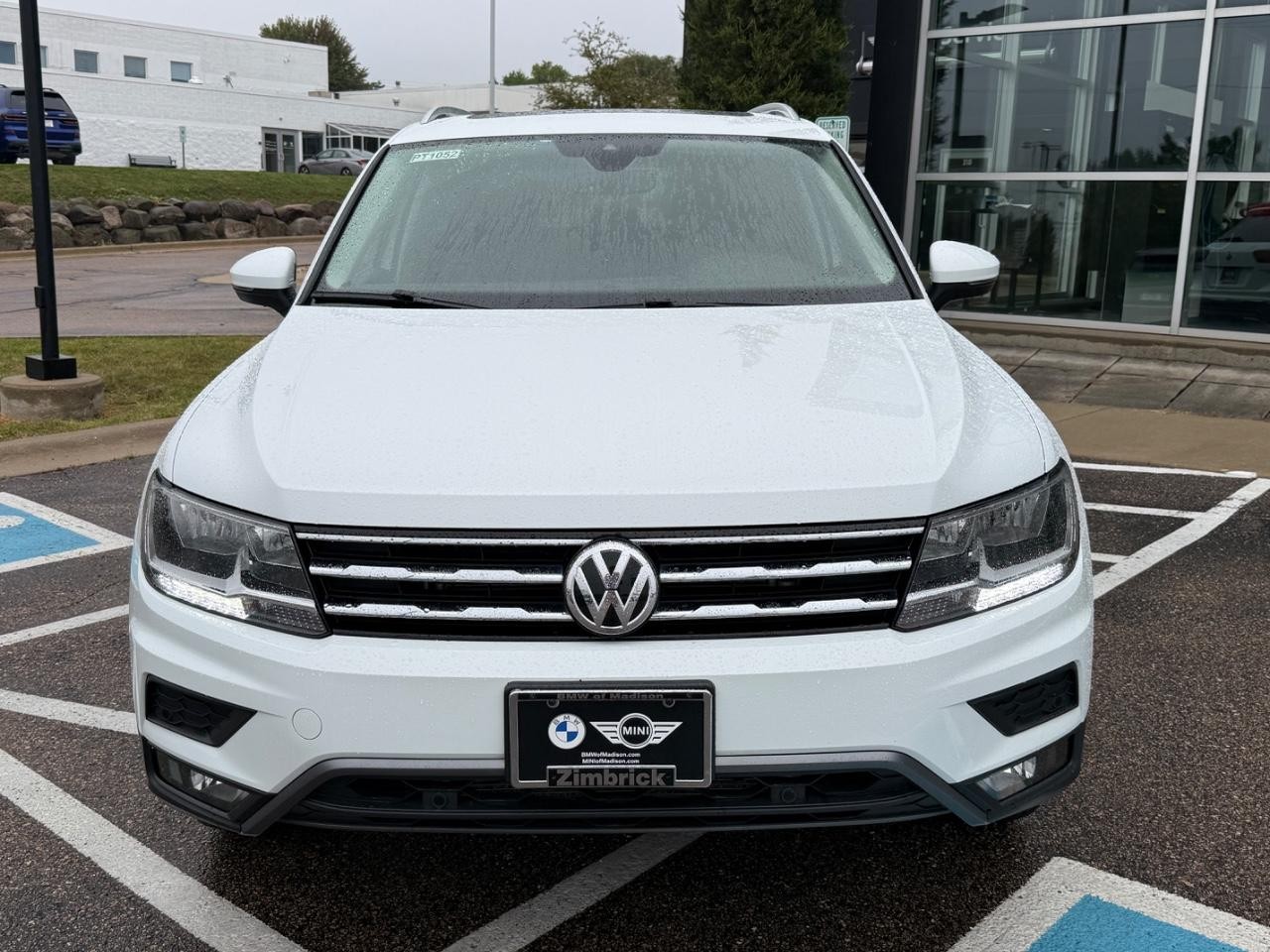 Volkswagen Tiguan Vehicle Image 09