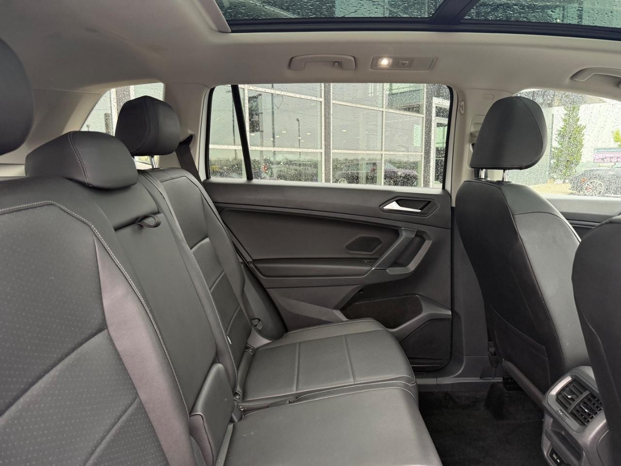 Volkswagen Tiguan Vehicle Image 10