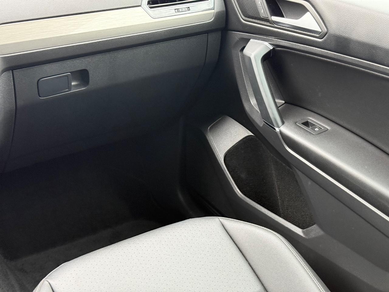 Volkswagen Tiguan Vehicle Image 15
