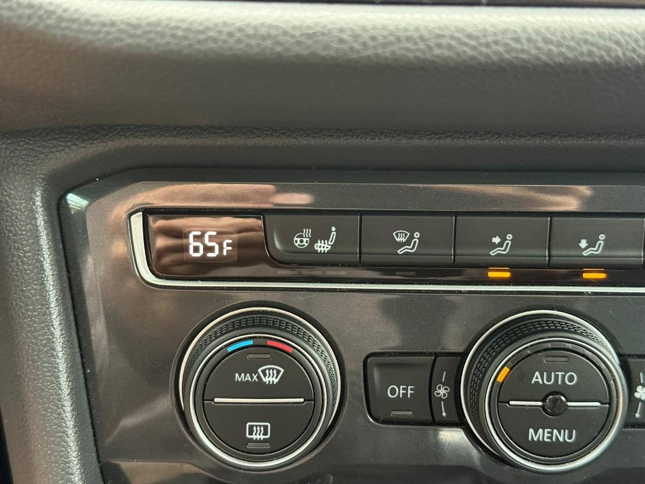 Volkswagen Tiguan Vehicle Image 20