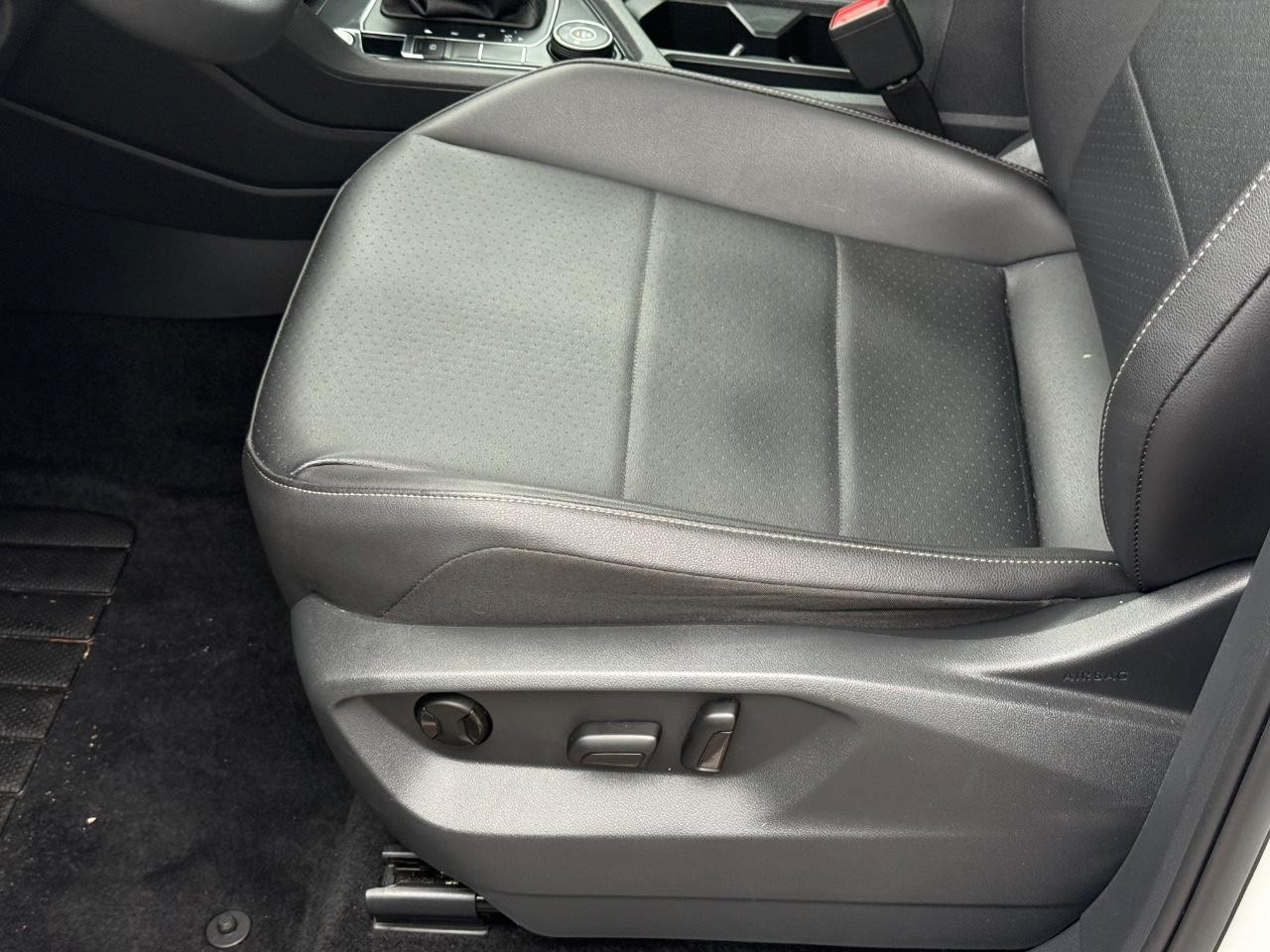 Volkswagen Tiguan Vehicle Image 22