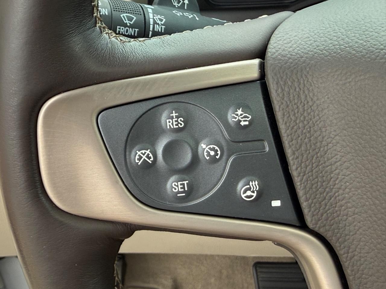 GMC Yukon XL Vehicle Image 17