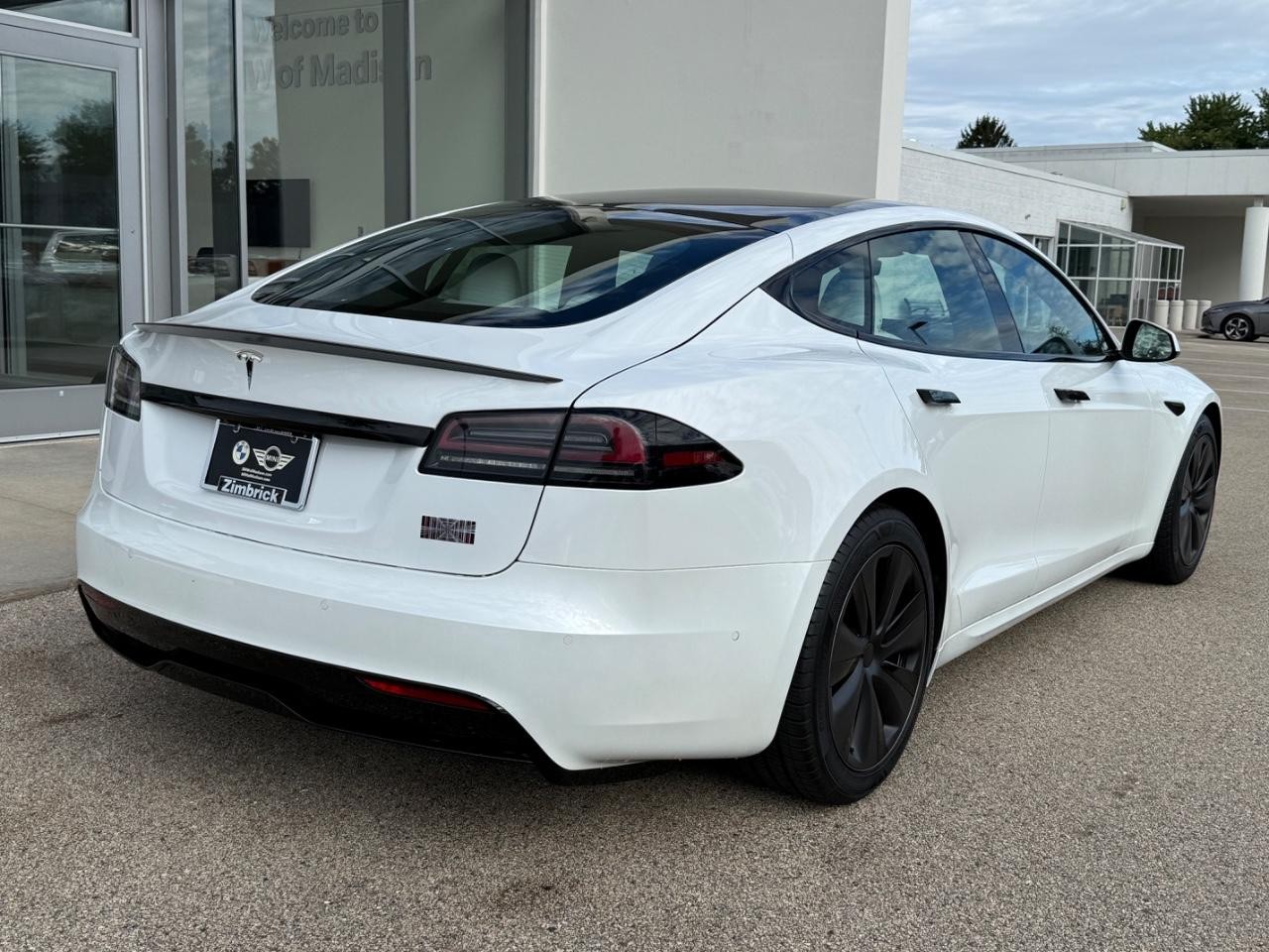 Tesla Model S Vehicle Image 03