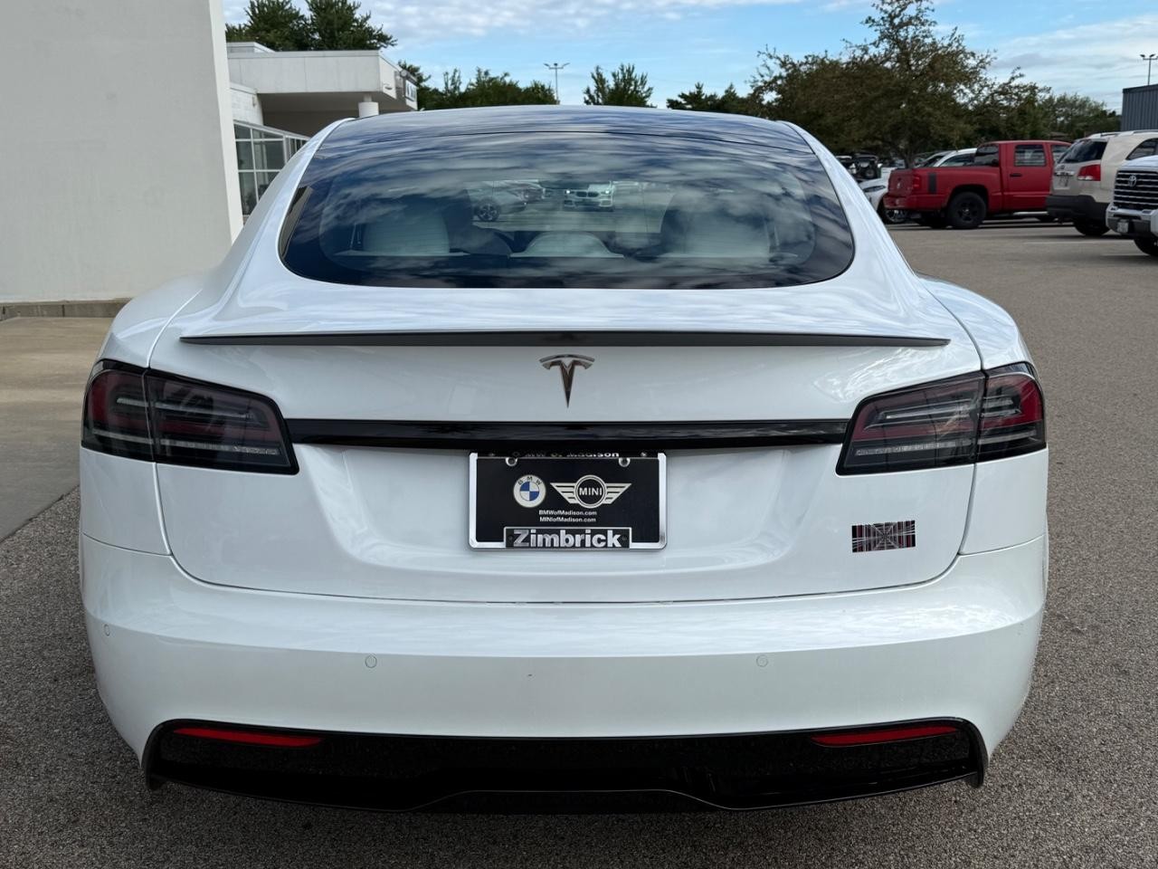 Tesla Model S Vehicle Image 04