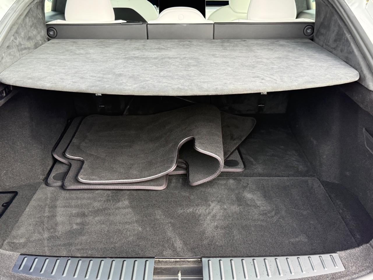 Tesla Model S Vehicle Image 05