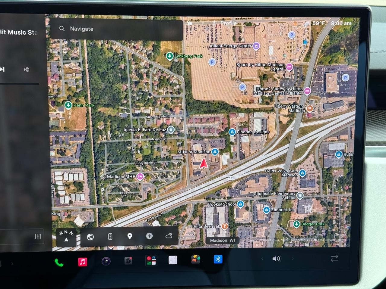Tesla Model S Vehicle Image 18