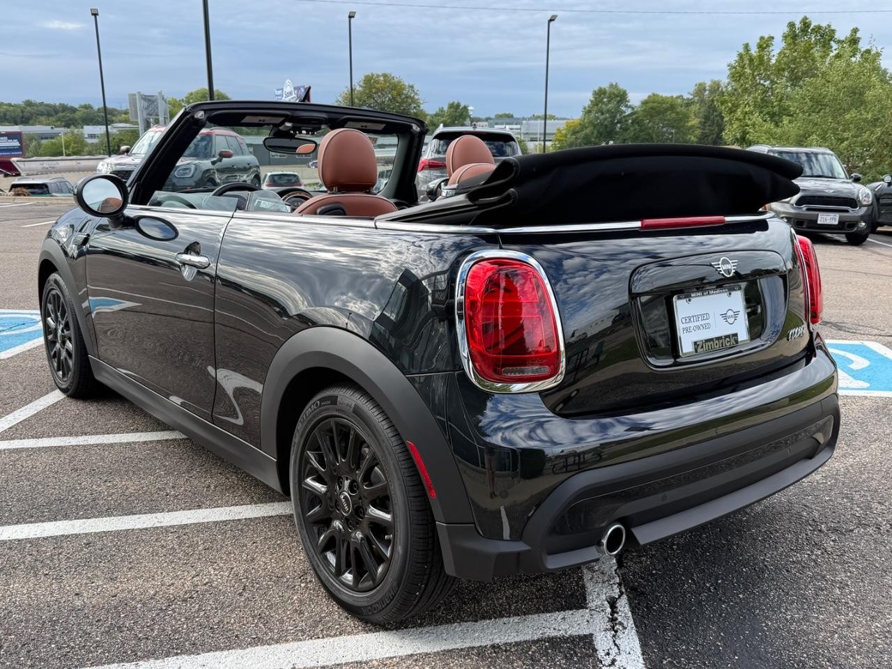 MINI Convertible Vehicle Image 05