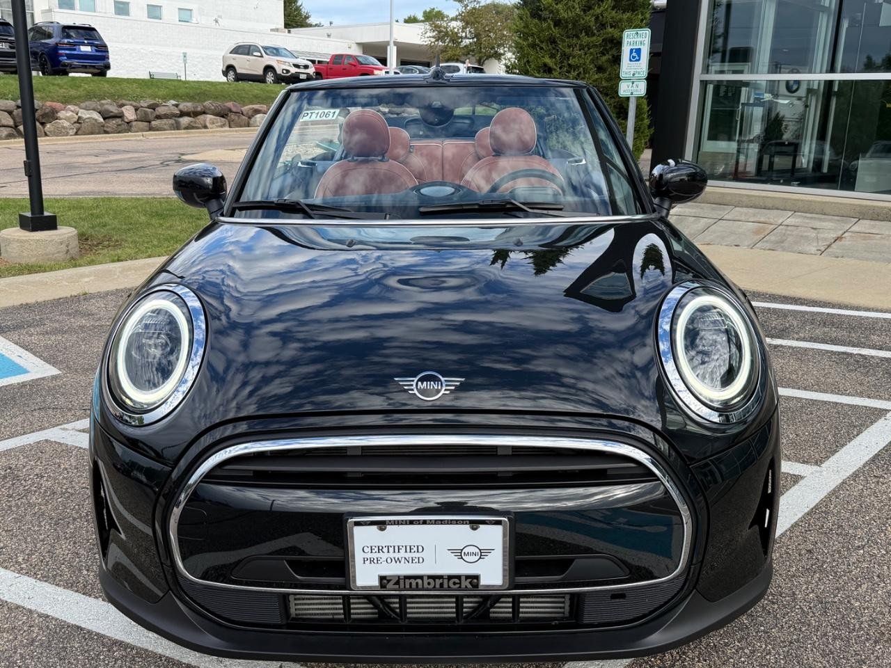 MINI Convertible Vehicle Image 08