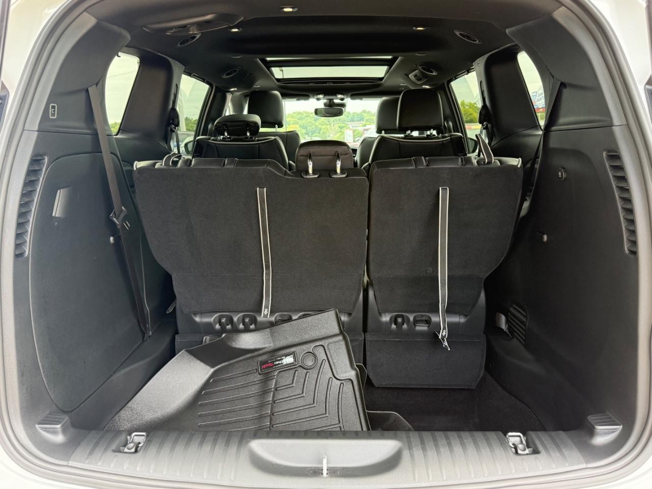 Chrysler Pacifica Vehicle Image 05