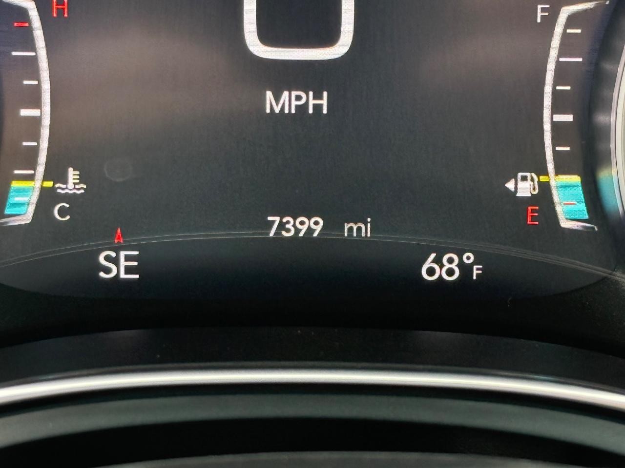 Chrysler Pacifica Vehicle Image 19