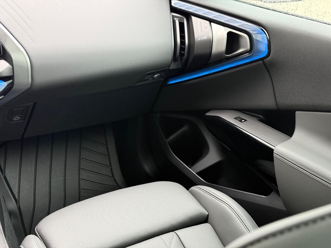 BMW X3 Vehicle Image 10
