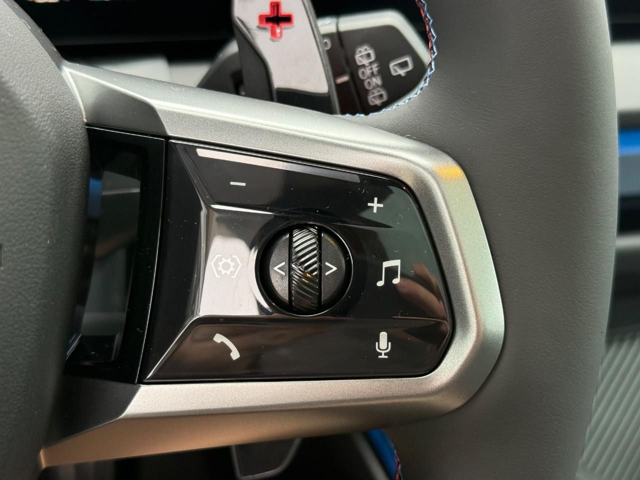 BMW X3 Vehicle Image 13