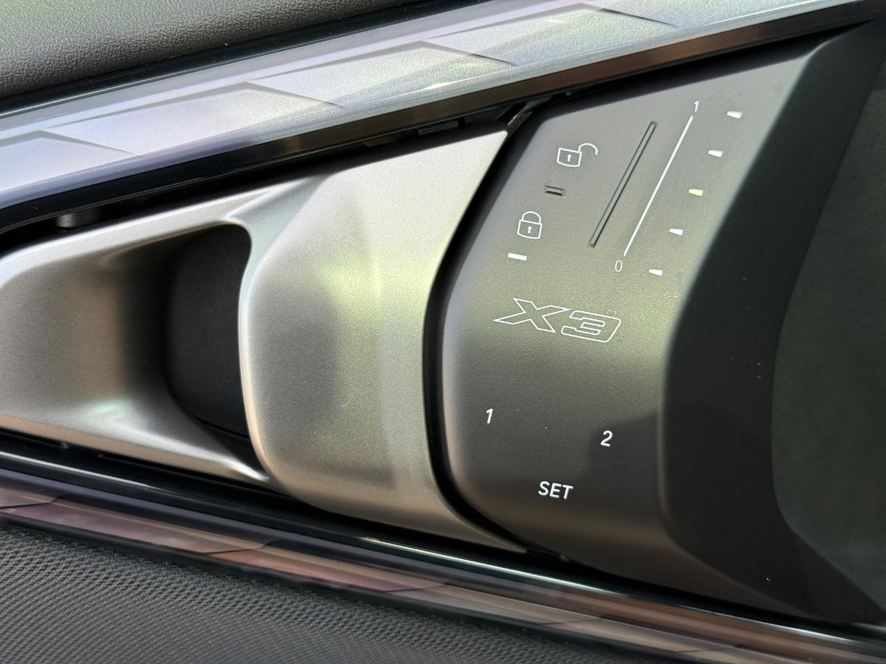 BMW X3 Vehicle Image 11