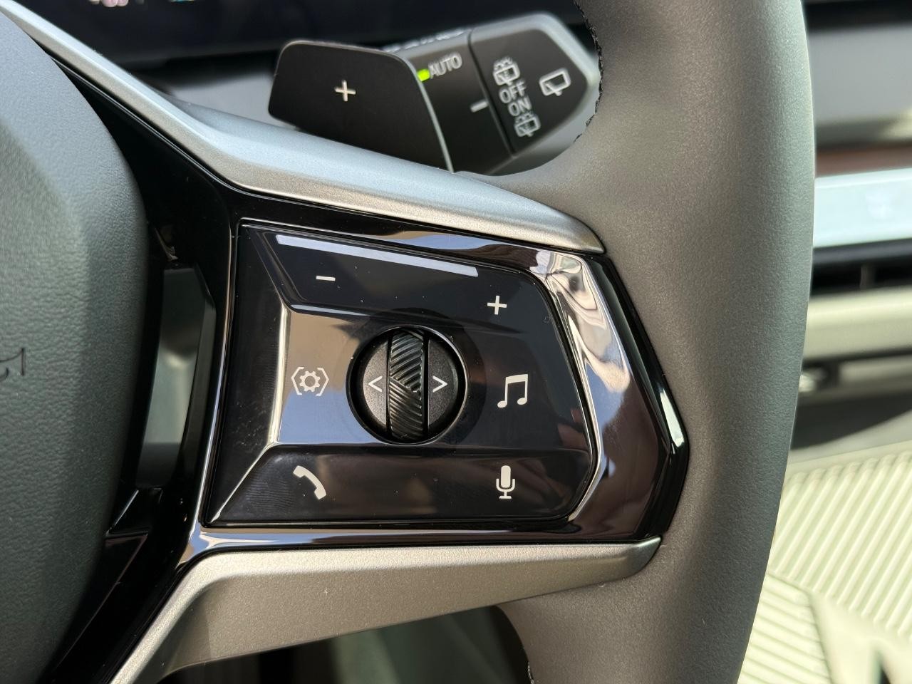BMW X3 Vehicle Image 13