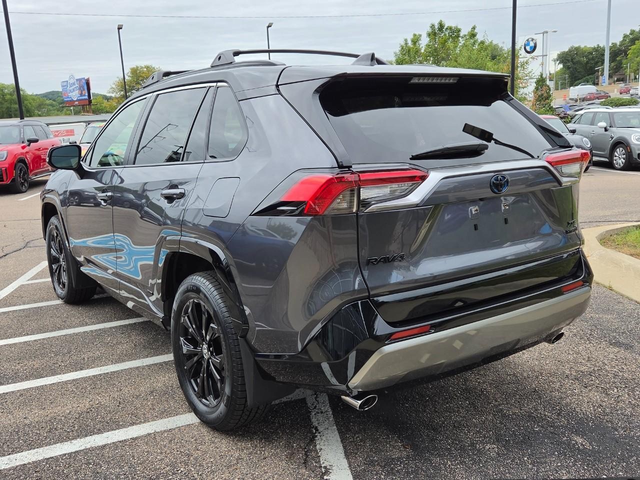 Toyota RAV4 Vehicle Image 05